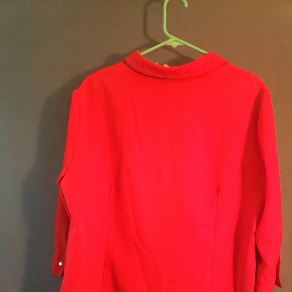 Womans Blouse - Picture 5 of 6